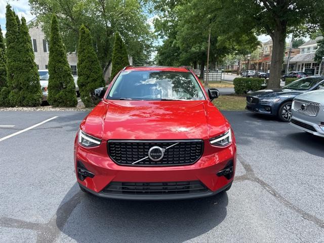 new 2025 Volvo XC40 car, priced at $50,025