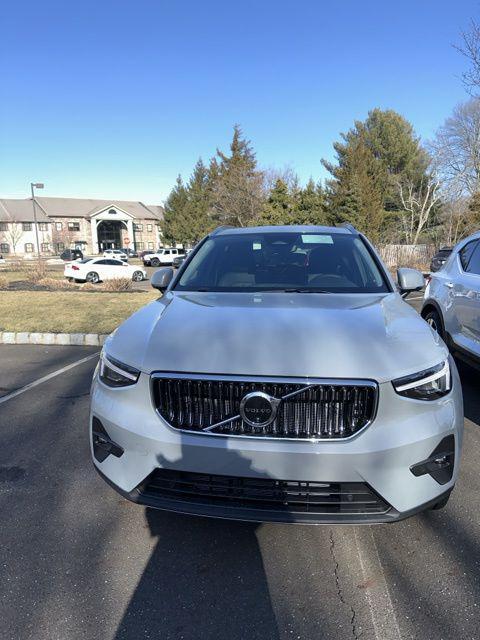 new 2025 Volvo XC40 car, priced at $48,315