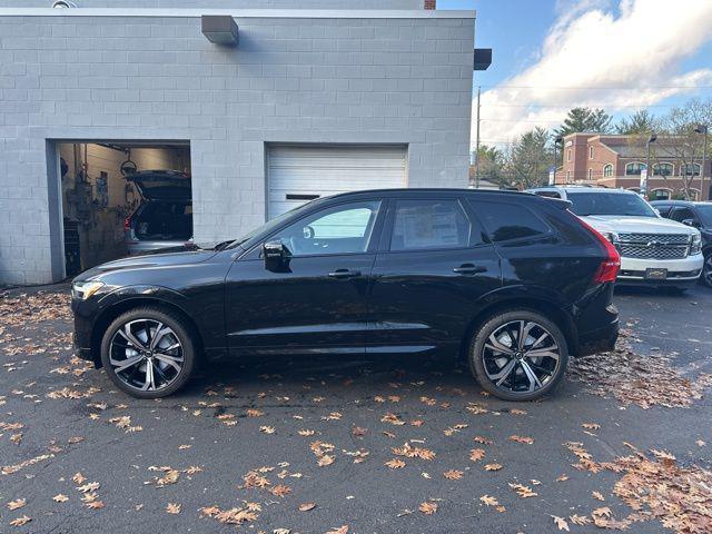 new 2025 Volvo XC60 car, priced at $60,425