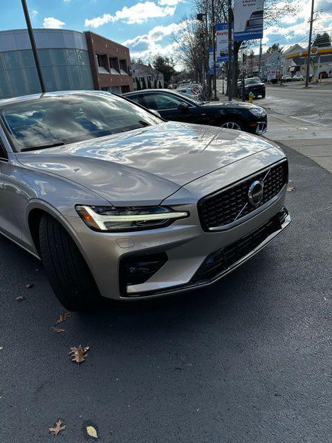 new 2024 Volvo S60 car, priced at $44,345