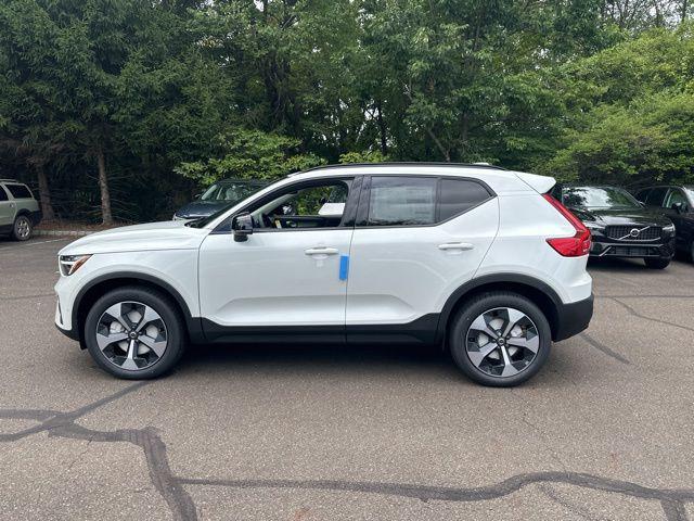 new 2025 Volvo XC40 car, priced at $48,315