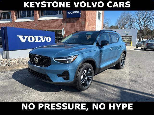 new 2024 Volvo XC40 car, priced at $43,330