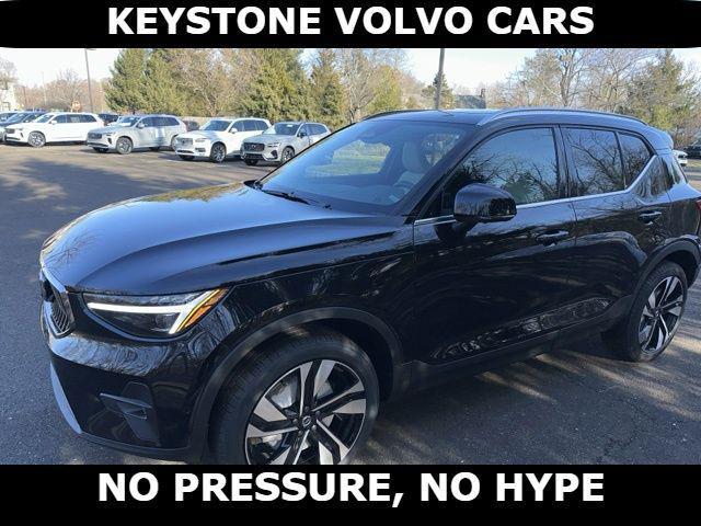 new 2025 Volvo XC40 car, priced at $51,550