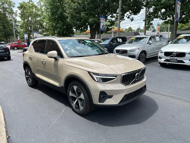 new 2025 Volvo XC40 car, priced at $47,750