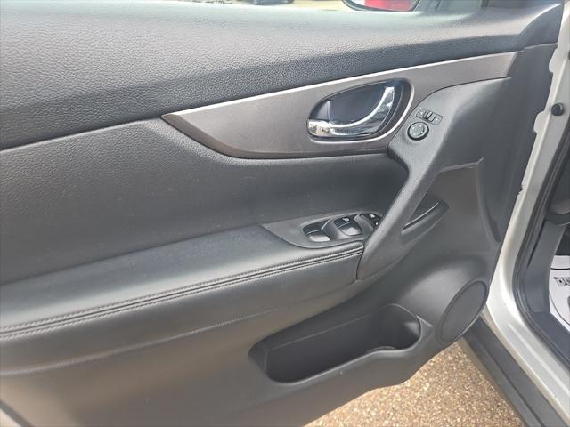 used 2016 Nissan Rogue car, priced at $9,900