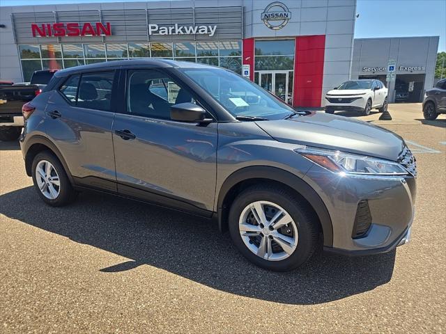 new 2025 Nissan Kicks car, priced at $23,271