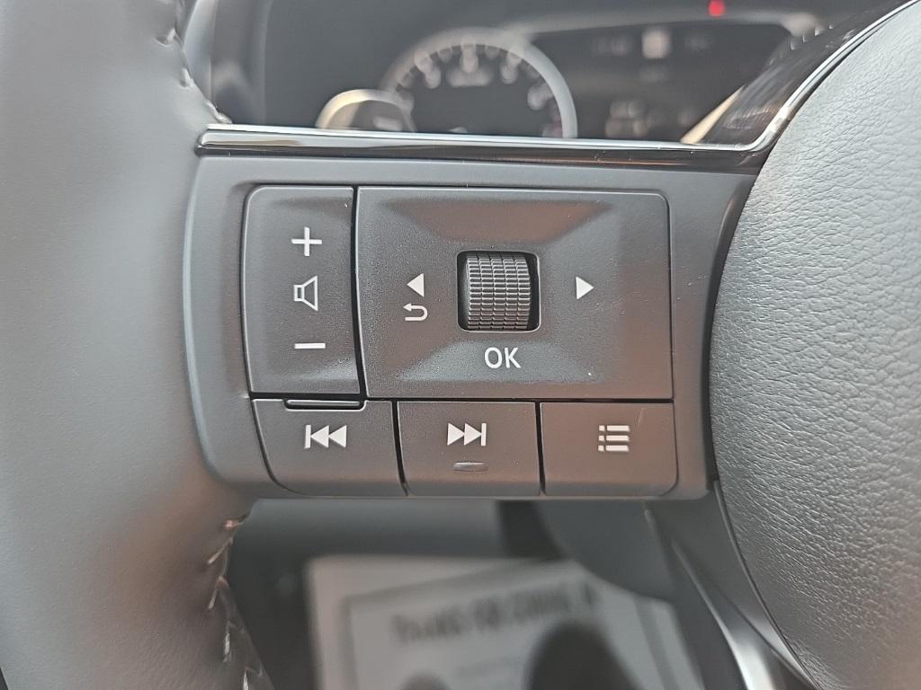 new 2025 Nissan Pathfinder car, priced at $43,973