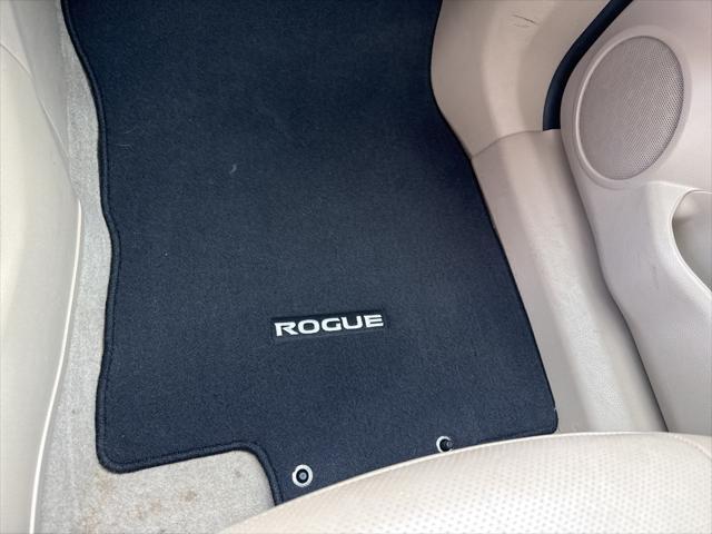 used 2015 Nissan Rogue car, priced at $9,800