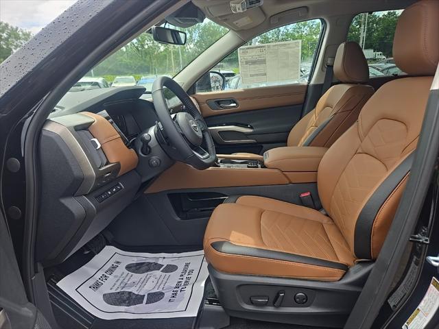 new 2025 Nissan Pathfinder car, priced at $50,125