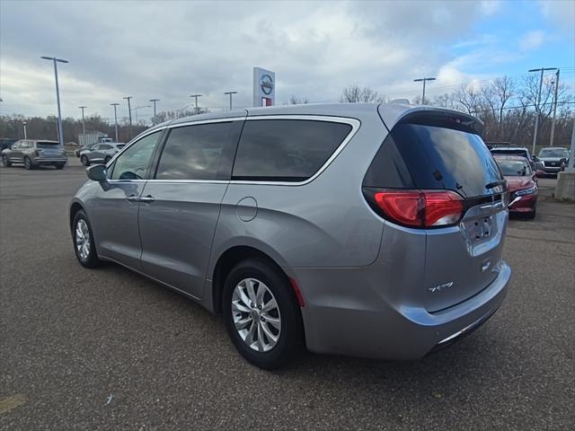 used 2018 Chrysler Pacifica car, priced at $12,869