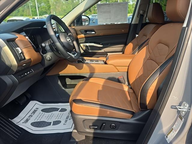 new 2025 Nissan Pathfinder car, priced at $48,227