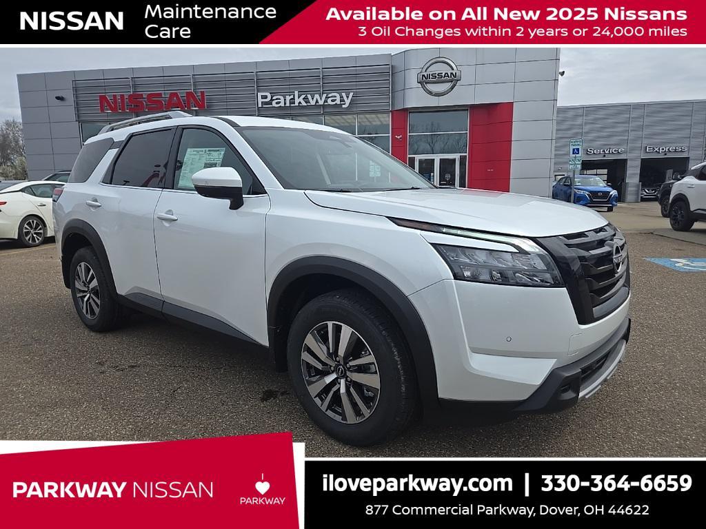 new 2025 Nissan Pathfinder car, priced at $44,002