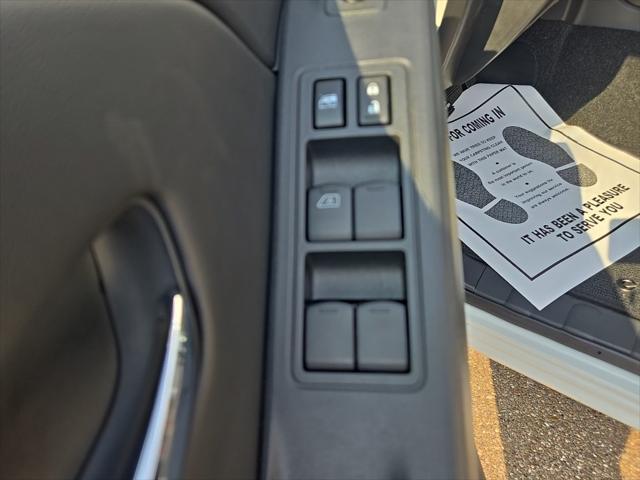 new 2025 Nissan Frontier car, priced at $40,936