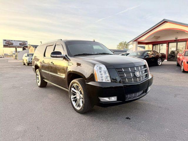 used 2014 Cadillac Escalade ESV car, priced at $15,998