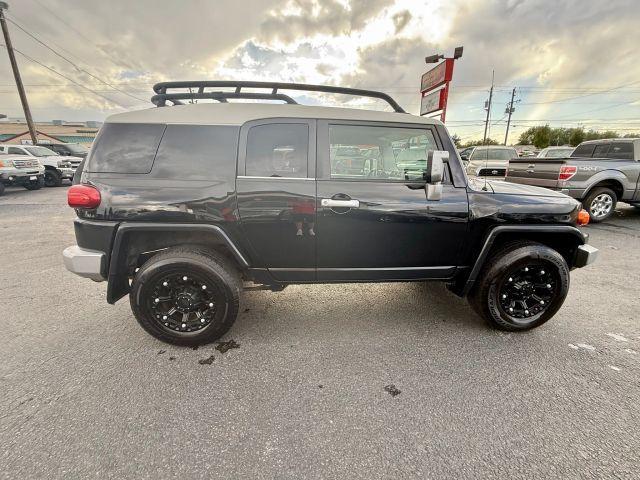 used 2007 Toyota FJ Cruiser car, priced at $12,999
