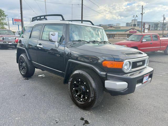 used 2007 Toyota FJ Cruiser car, priced at $12,999