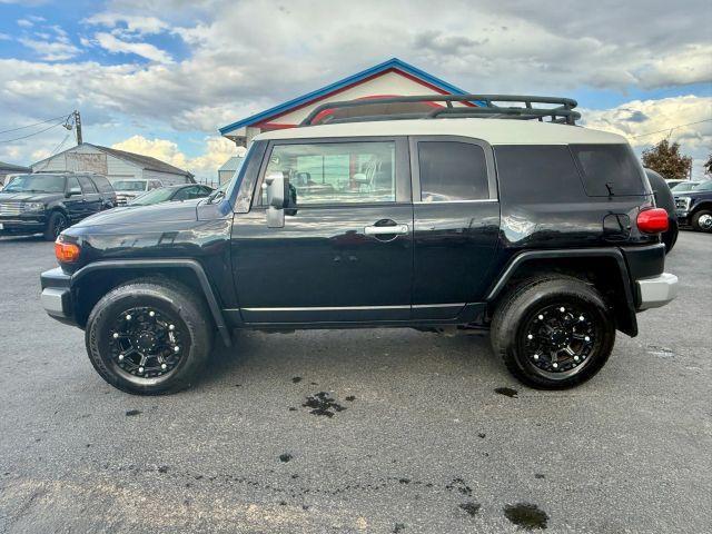 used 2007 Toyota FJ Cruiser car, priced at $12,999