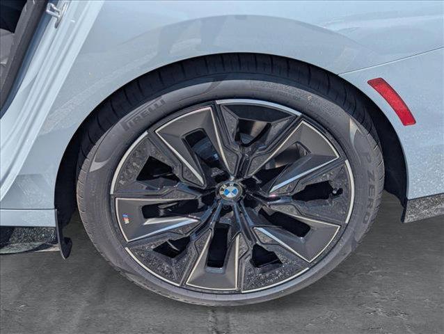 new 2025 BMW i7 car, priced at $115,425
