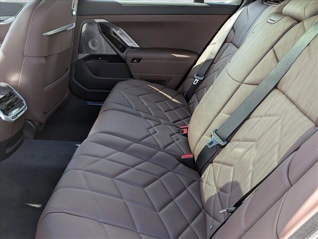 new 2026 BMW i7 car, priced at $120,880