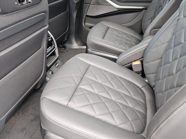new 2026 BMW X7 car, priced at $96,225
