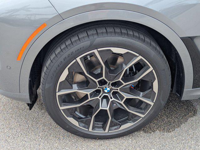 new 2026 BMW X7 car, priced at $100,335
