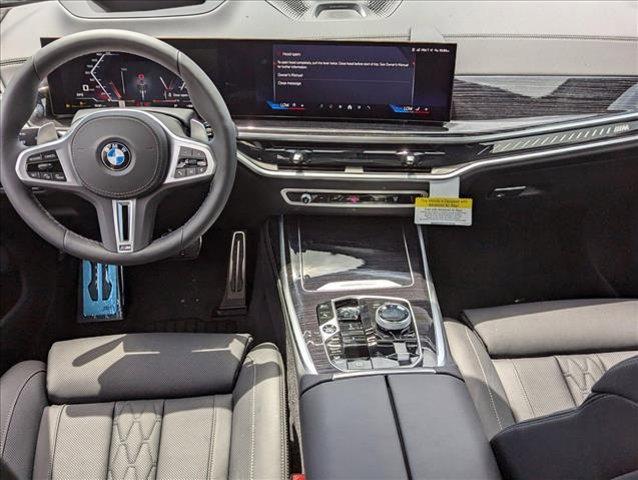 new 2025 BMW X7 car, priced at $121,170