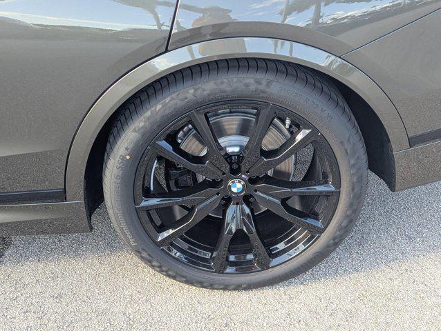 new 2026 BMW X7 car, priced at $102,910