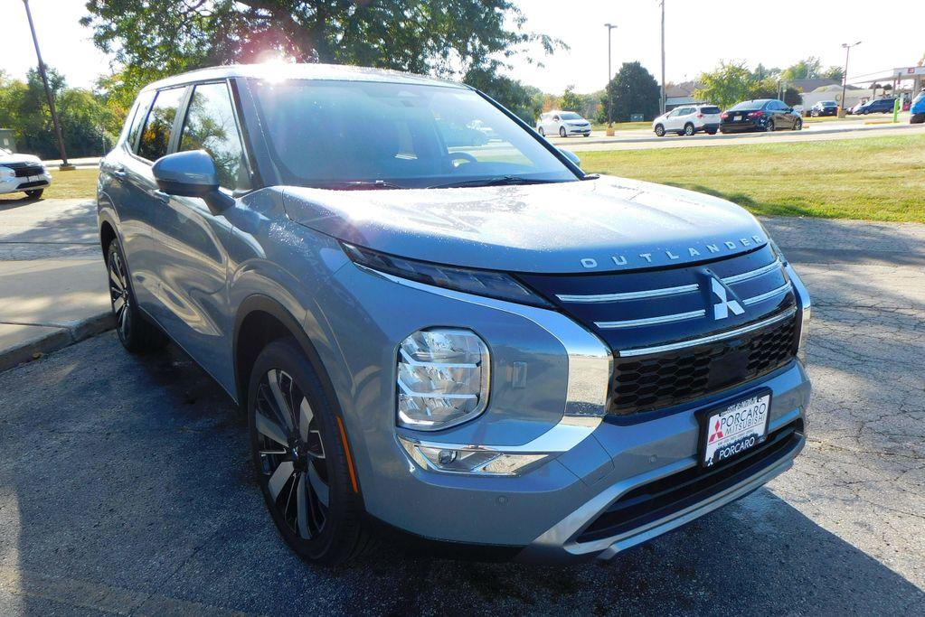 new 2025 Mitsubishi Outlander car, priced at $37,365