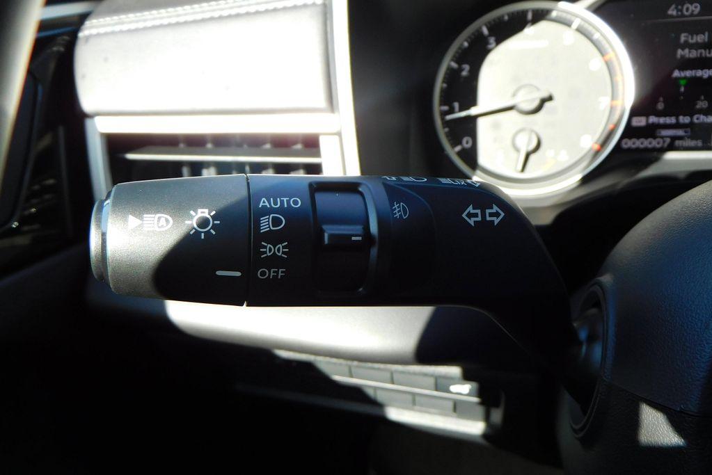new 2025 Mitsubishi Outlander car, priced at $37,365