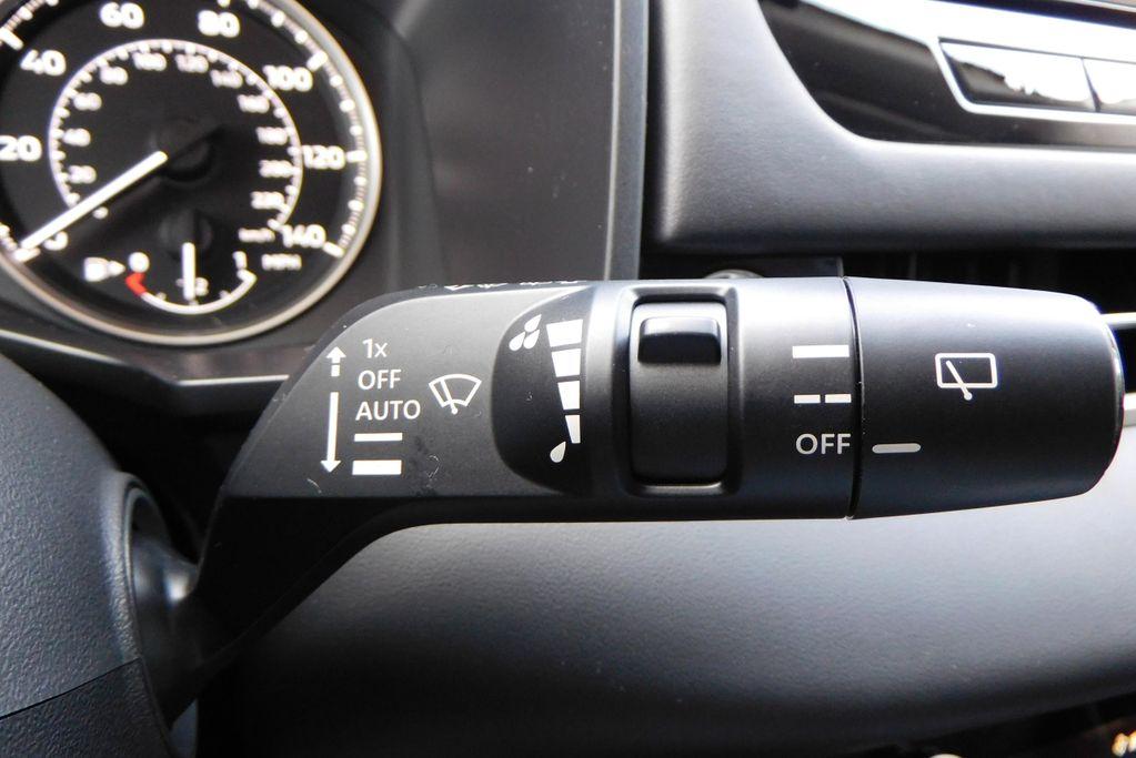 new 2025 Mitsubishi Outlander car, priced at $37,565