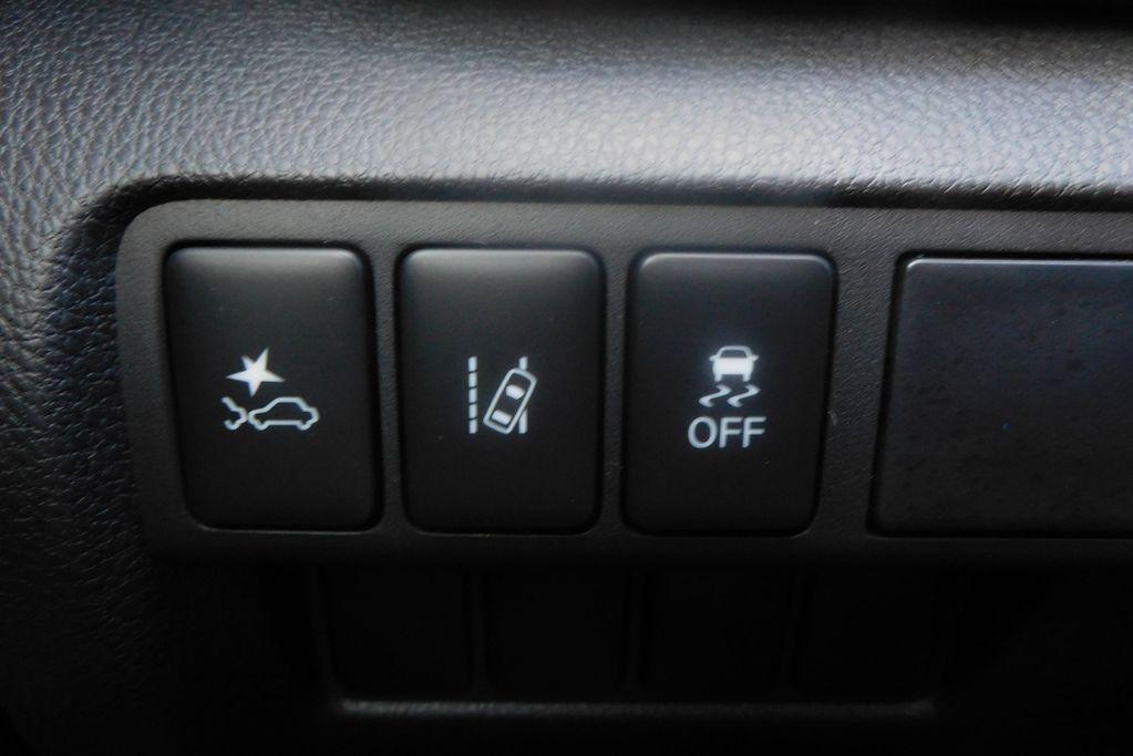 new 2025 Mitsubishi Eclipse Cross car, priced at $31,260