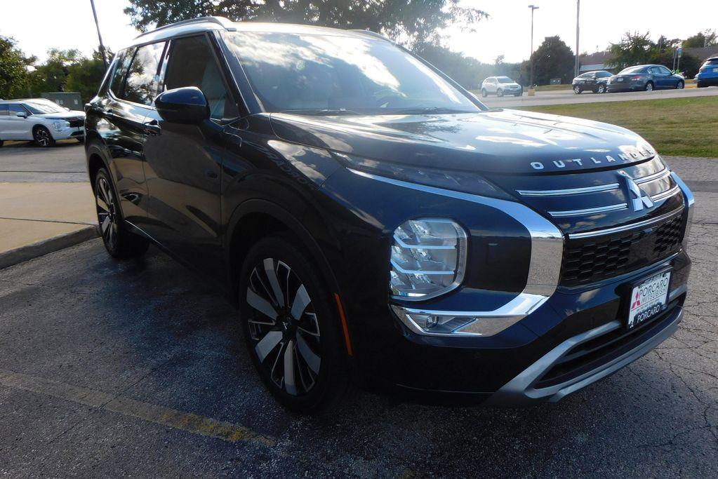 new 2025 Mitsubishi Outlander car, priced at $46,035