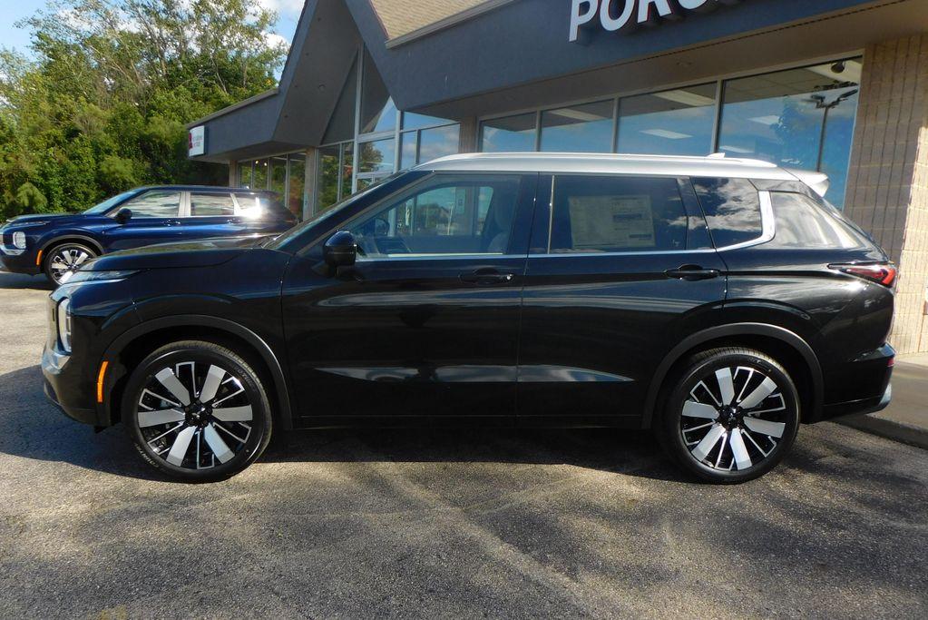 new 2025 Mitsubishi Outlander car, priced at $46,035