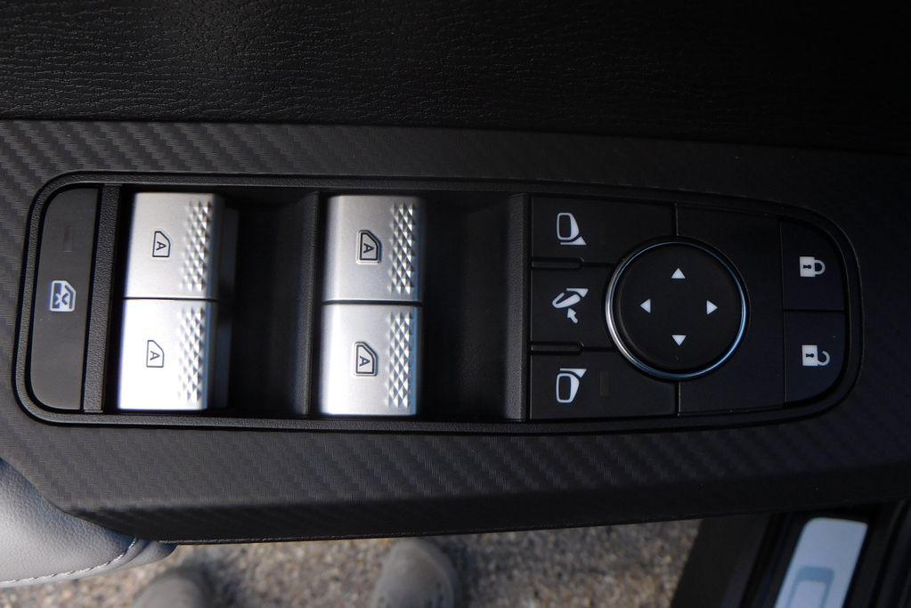 new 2025 Mitsubishi Outlander car, priced at $46,035
