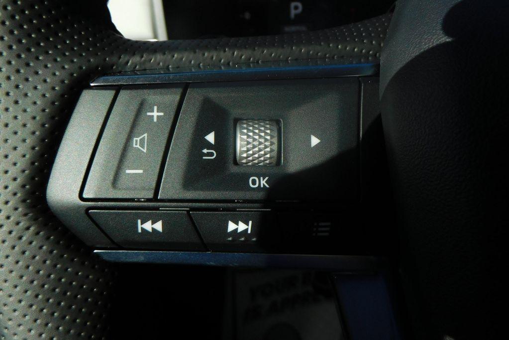 new 2025 Mitsubishi Outlander car, priced at $46,035