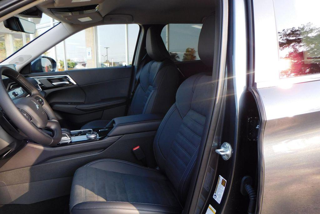 new 2025 Mitsubishi Outlander car, priced at $36,970