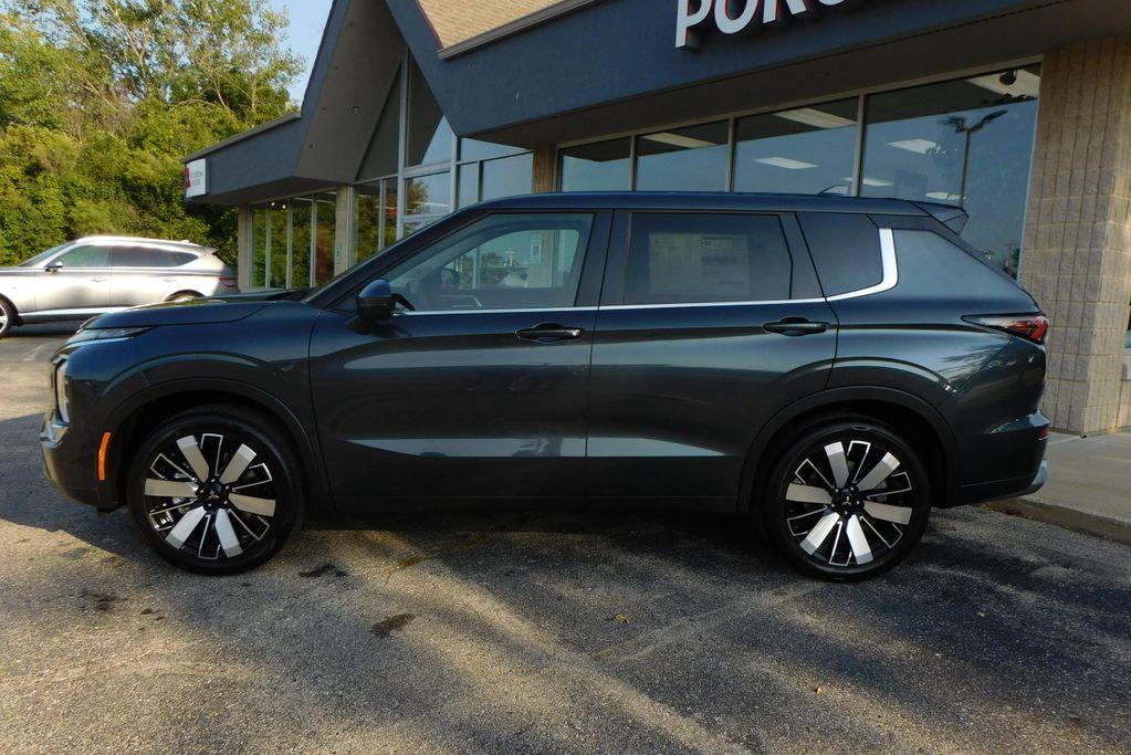 new 2025 Mitsubishi Outlander car, priced at $36,970