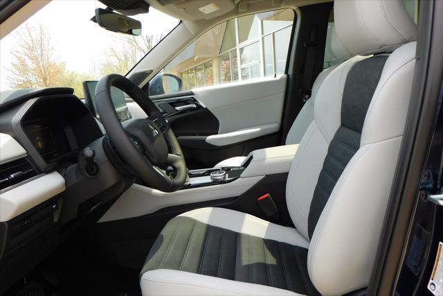new 2025 Mitsubishi Outlander car, priced at $38,285