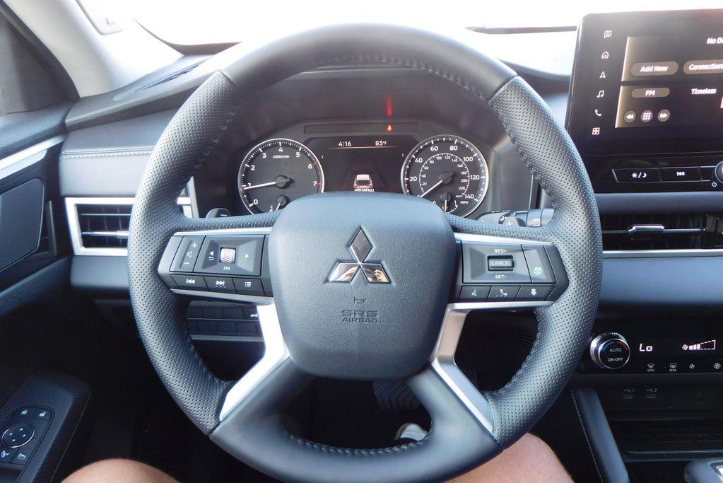 new 2025 Mitsubishi Outlander car, priced at $37,050