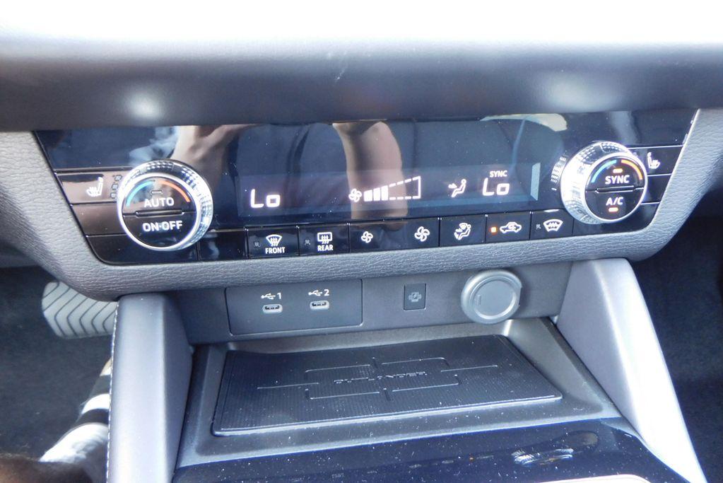 new 2025 Mitsubishi Outlander car, priced at $37,050