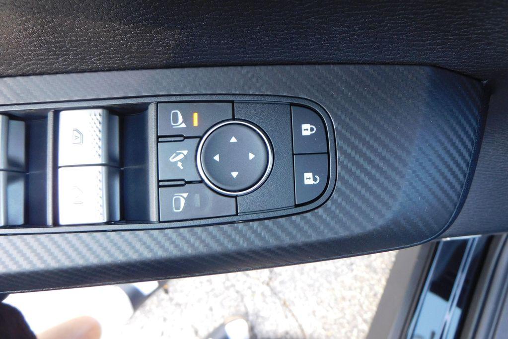 new 2025 Mitsubishi Outlander car, priced at $37,050