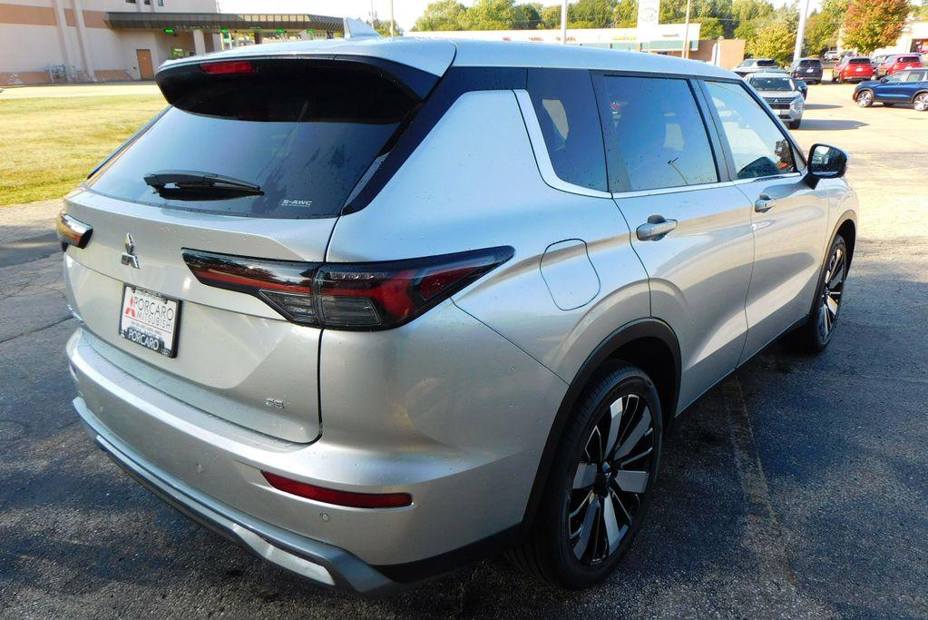 new 2025 Mitsubishi Outlander car, priced at $36,970