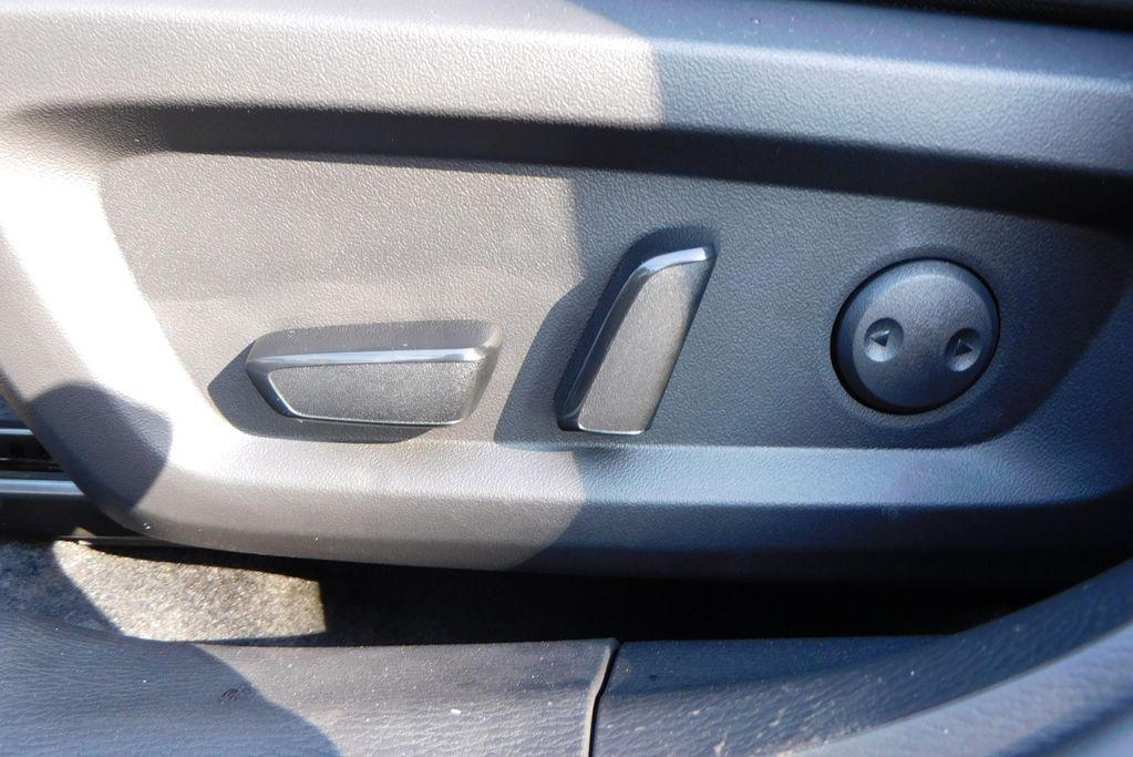 new 2025 Mitsubishi Outlander car, priced at $36,970