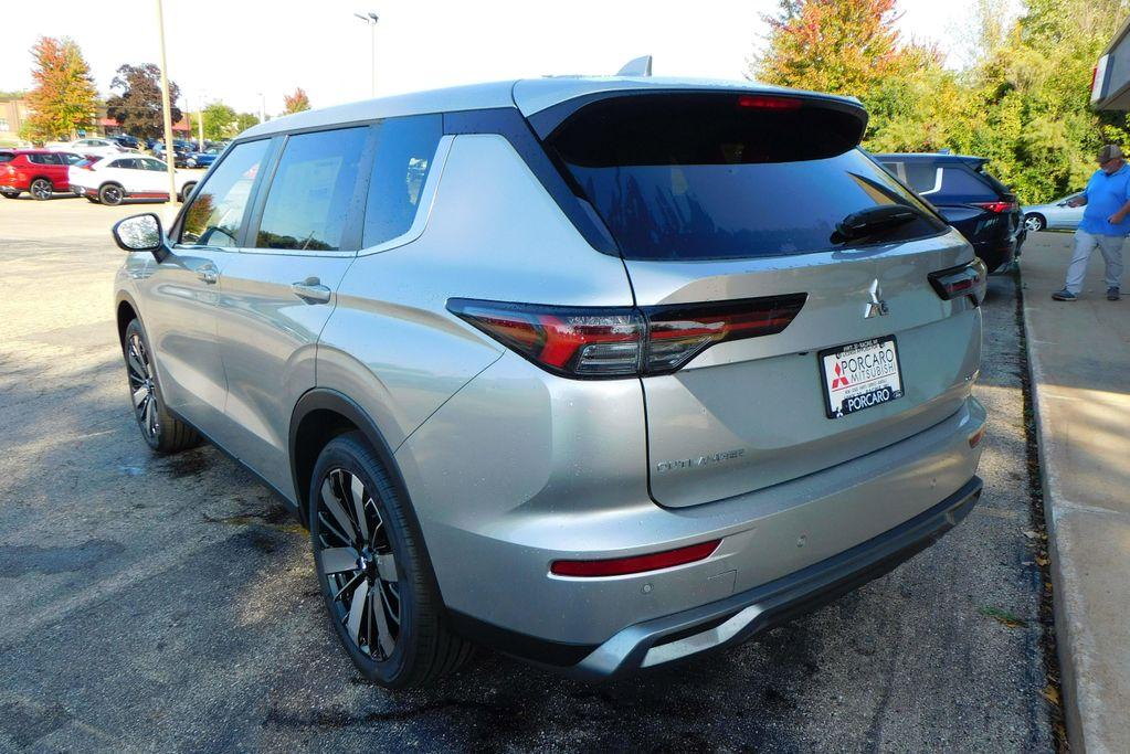 new 2025 Mitsubishi Outlander car, priced at $36,970