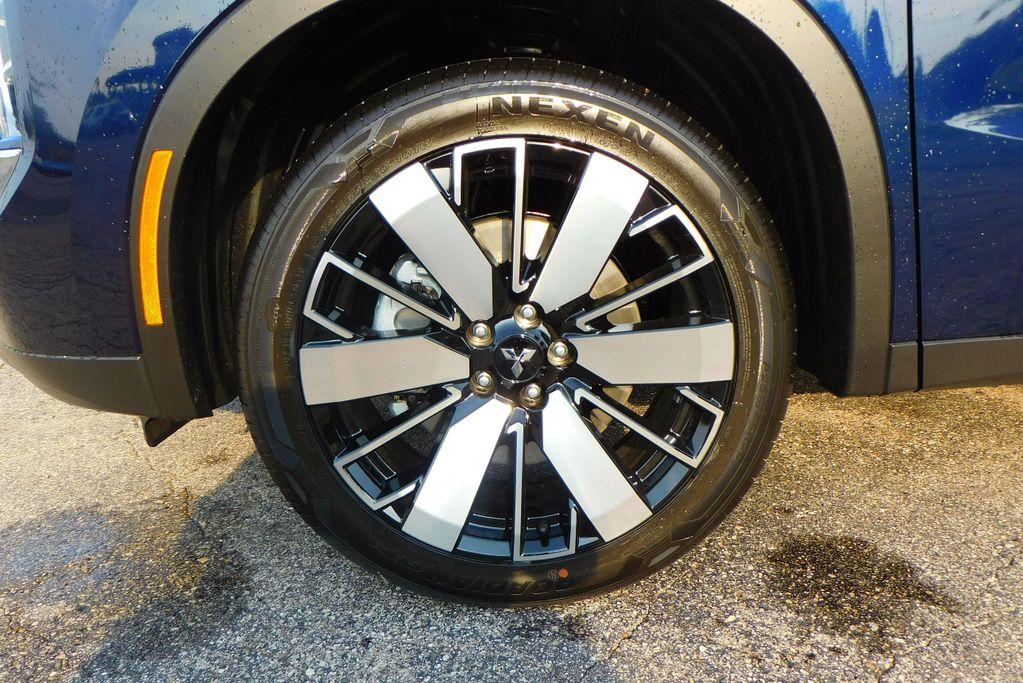 new 2025 Mitsubishi Outlander car, priced at $37,000