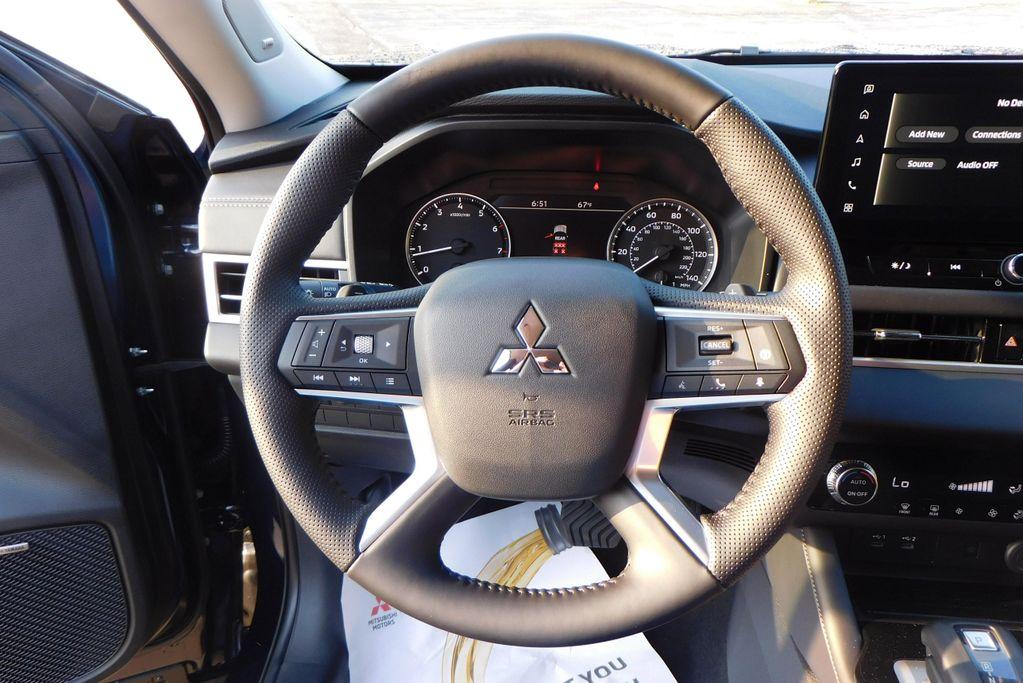 new 2025 Mitsubishi Outlander car, priced at $37,000