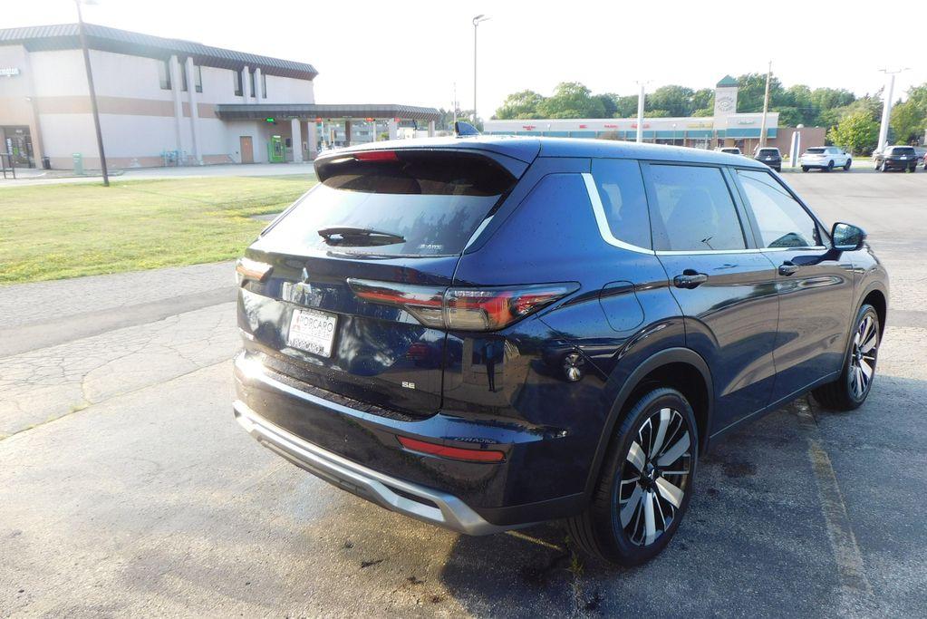 new 2025 Mitsubishi Outlander car, priced at $37,000