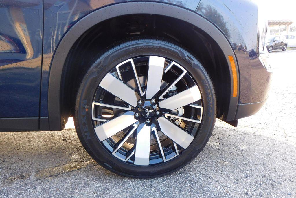new 2025 Mitsubishi Outlander car, priced at $37,000