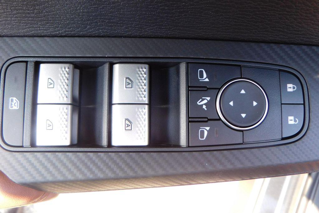 new 2025 Mitsubishi Outlander car, priced at $45,230