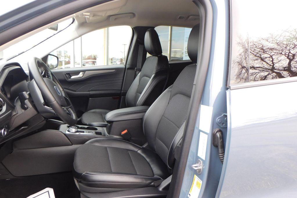 used 2024 Ford Escape PHEV car, priced at $26,500
